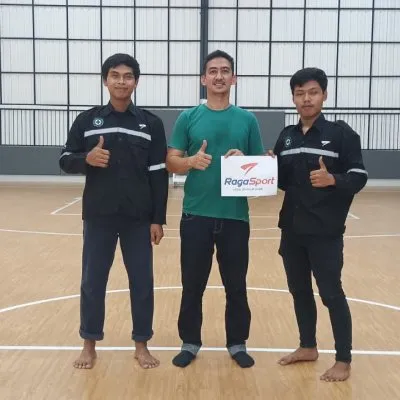 Proyek lapangan olahraga di Jakarta