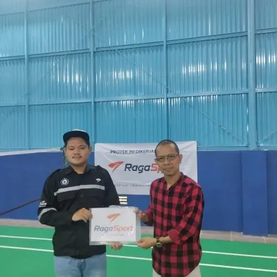 Proyek lapangan olahraga di Tarakan