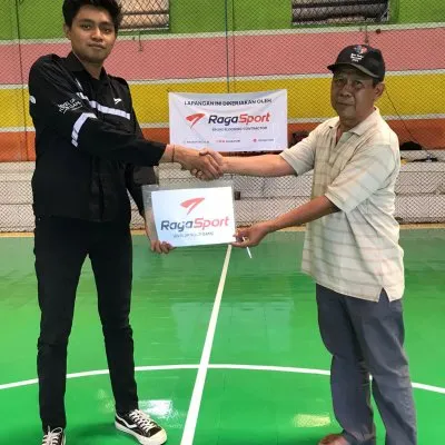 Proyek lapangan olahraga di Kuningan