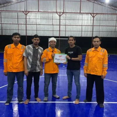 Proyek lapangan olahraga di Pontianak